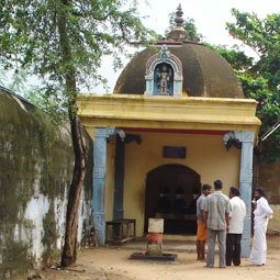 Sadhashiva Brahmmendhrals Jeeva Athishtanam, Manamadurai