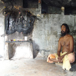 Spiritual Tours to Kapilamuni Gufa, Oothumalai