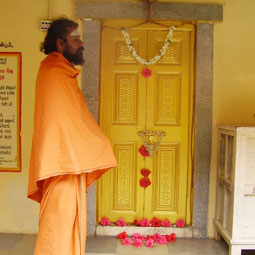 Spiritual Tours to Vadalur Vallalar divinely locked room, Mettukuppam Siddhivalagam
