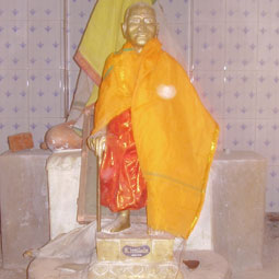 Sadhgurunathar  Jeeva Sannidhanam - The Saint who has not given his physical body to the earth - a light body saint